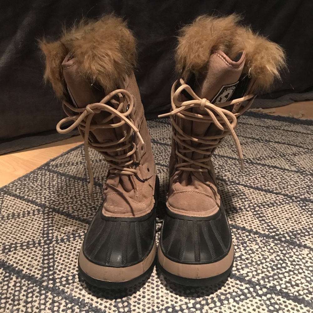 Rugged Exposure Novello snow boots